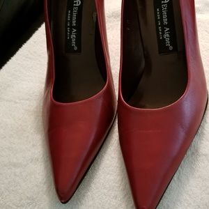 Dark red Etienne Aigner pumps